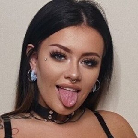 Niamh Velvet exclusive model archive