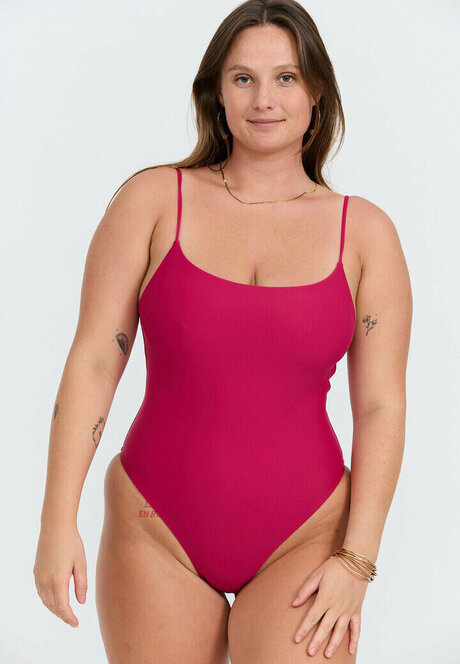 Maren Hemeon star nude gallery