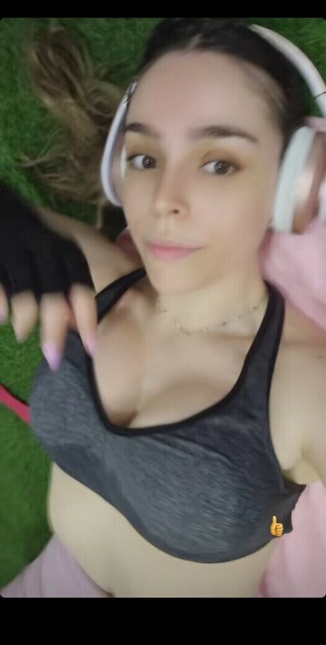 sugussusana pornographic actress picture