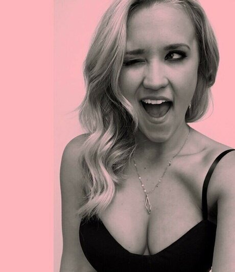 emilyosment pornstar sex pics