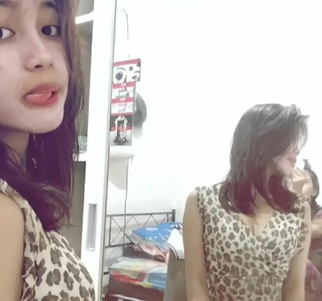 Riska Saputri star perfect gallery