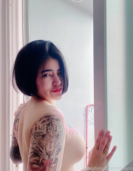 emhuayza pornstar sex photo