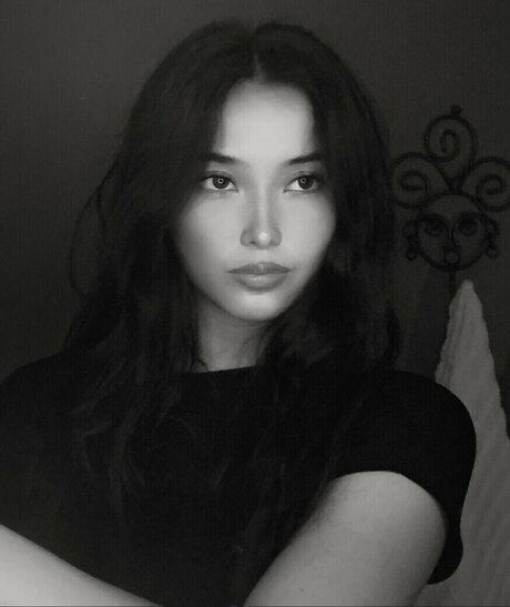 Aria Tehani Miller pornstar naked images