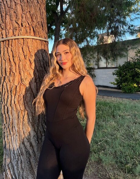 bluci15 sexy star img