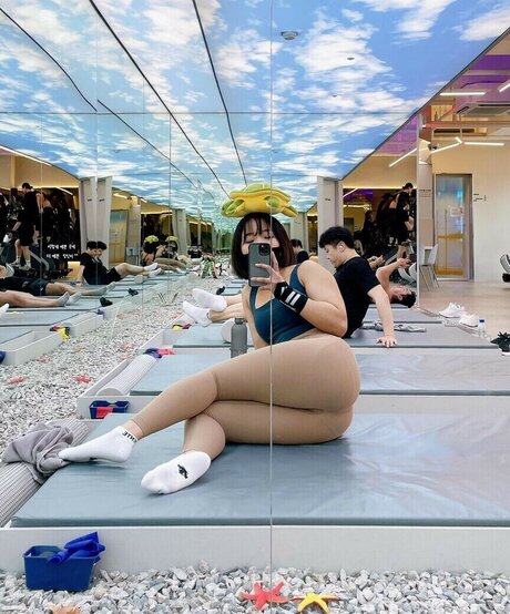 Hellini fit model beautiful gallery