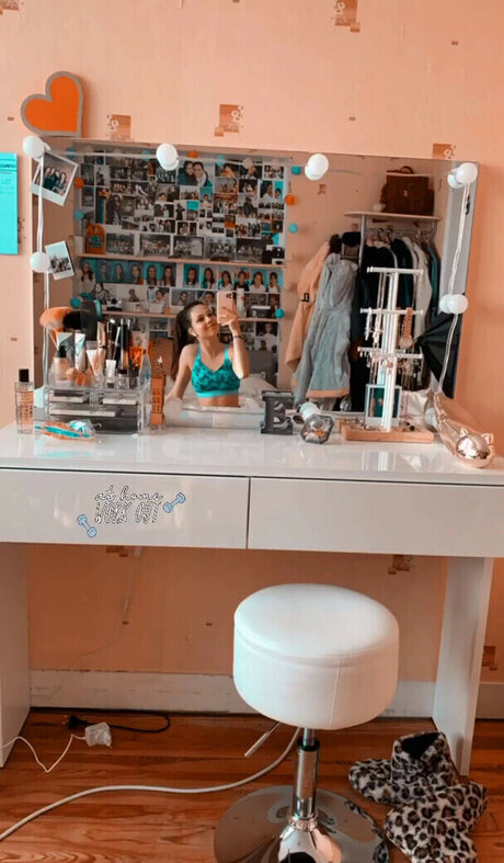 elise cm star top picture