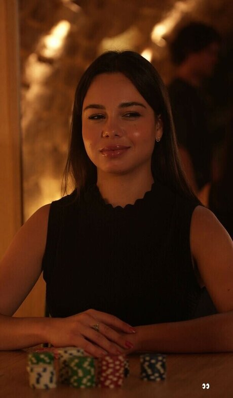 elise cm pretty actress galleries