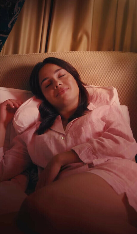 elise cm star erotic galleries