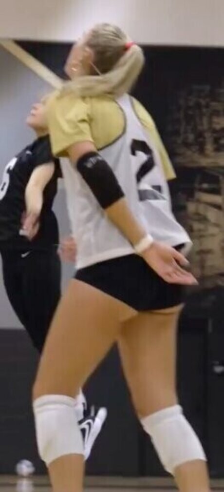 Taryn DeWese nude actress photo