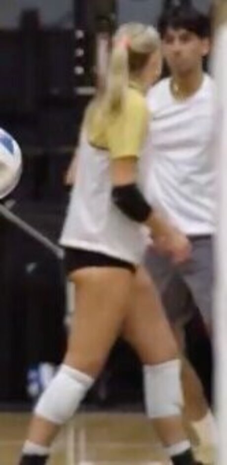 Taryn DeWese model pretty pictures