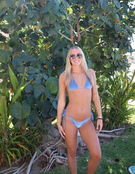 Taryn DeWese star adult photo