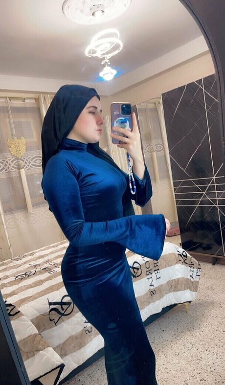 Dounia Stayfia erotic star image