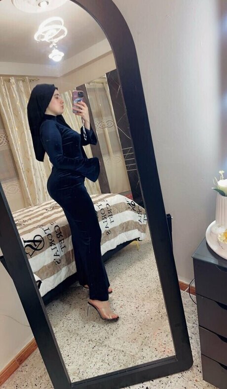 Dounia Stayfia adult star pictures