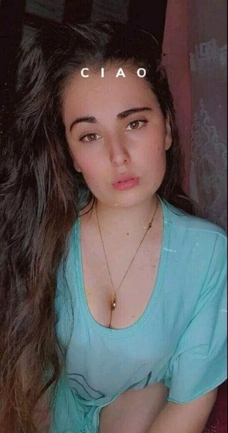 Dounia Stayfia free model pictures