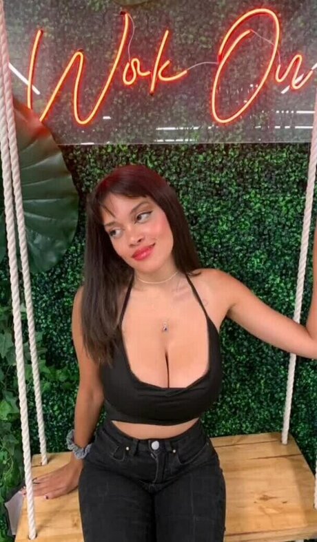 Nakishka model hot gallery