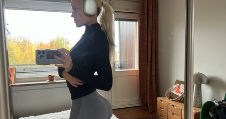 flat chested onlyfans sexy nude archive