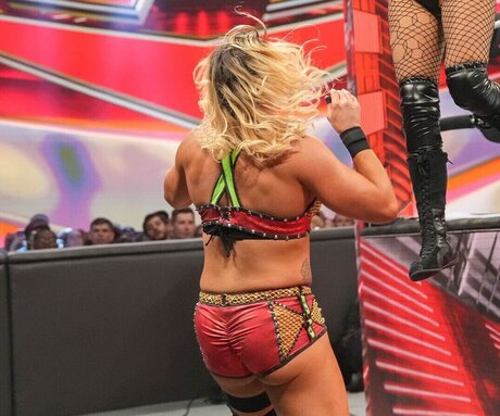 WWE Zoey Stark top star images