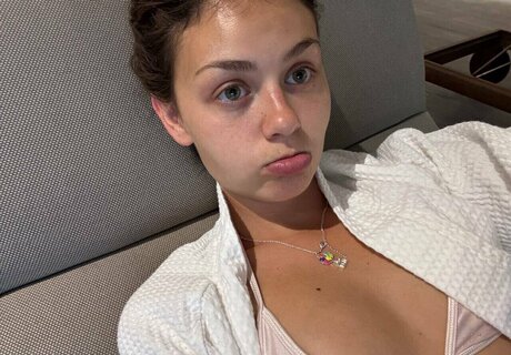 emilauri actress photos