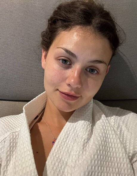 emilauri porn model archive