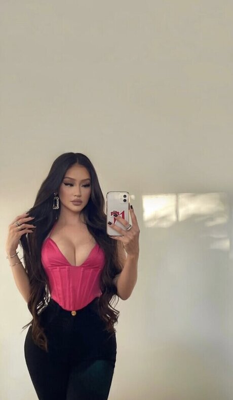 Bbyedith porn model archive