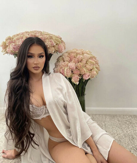 Bbyedith naked model img