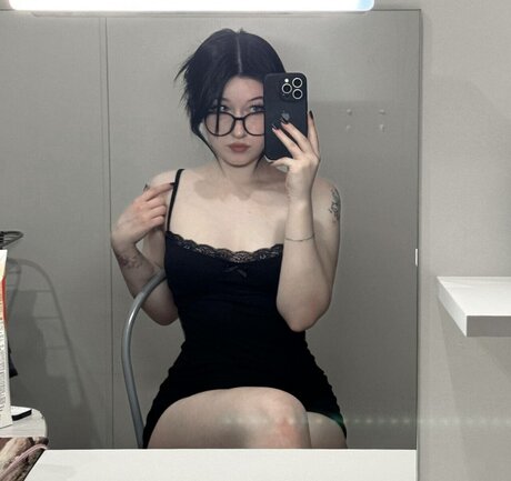 blonde handjob onlyfans free pics