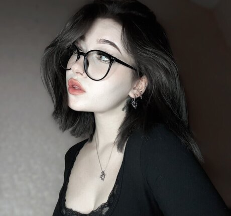 su ga r ik model top pic