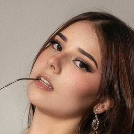 Marianahoyosr model perfect pictures