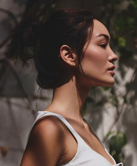 Elizabeth Wood model sexy pics