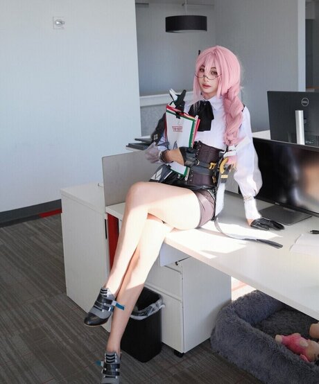 mollyshen sex model pic