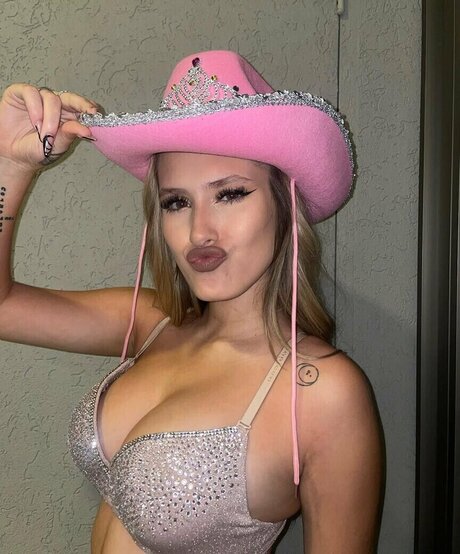 Lola Poggio xxx pornstar gallery