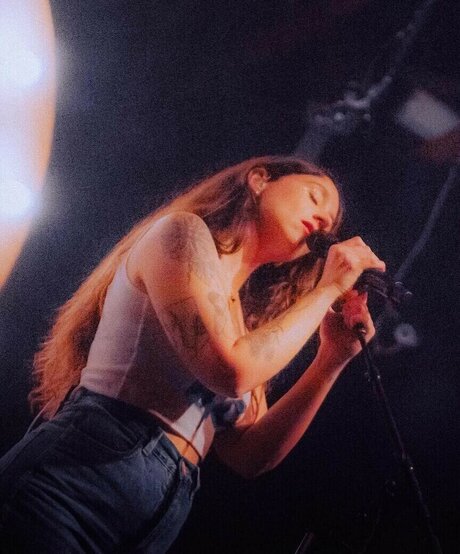 Katie Crutchfield star pretty pictures