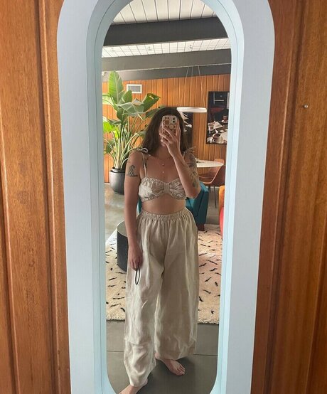 Katie Crutchfield perfect model images