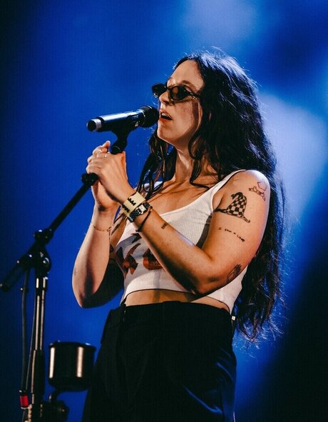 Katie Crutchfield model nice image