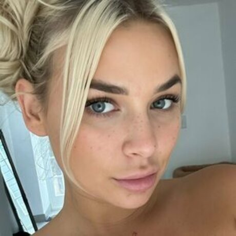 Beth Quinn adult actress picture