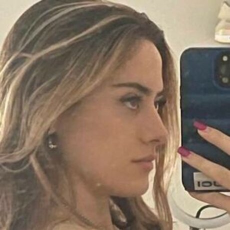 Alessandra Lucia naked model photo