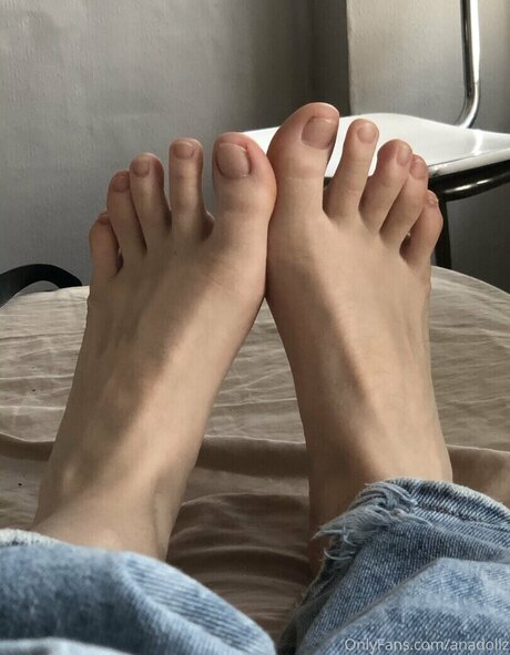 Neoliberal Hell exclusive pornstar photos