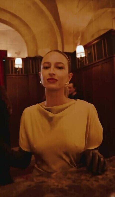 izzipoopi pornstar nudes pictures