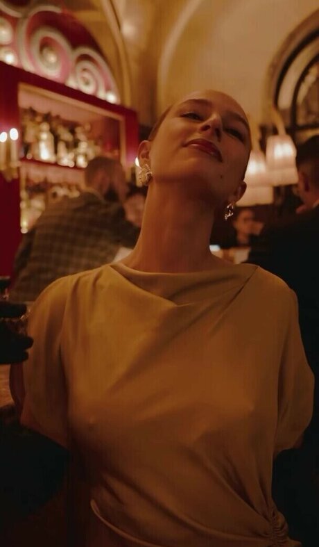 izzipoopi beautiful pornstar pics