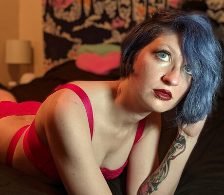 flirtybird porn actress picture