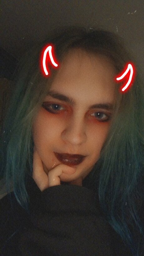 _Voidus_ model pornographic picture