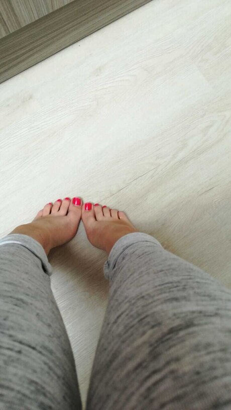 Sweatyheels69 best model photos