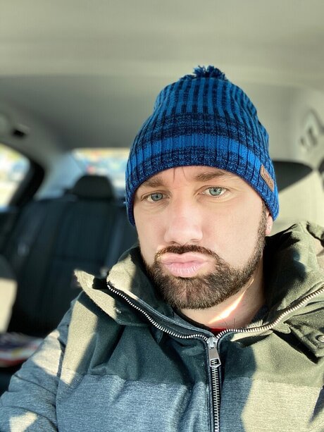 Niko Lovax pretty star pic