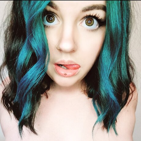 Saffy best model gallery