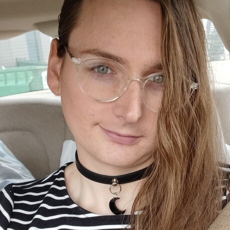 HibiscusMistress actress picture