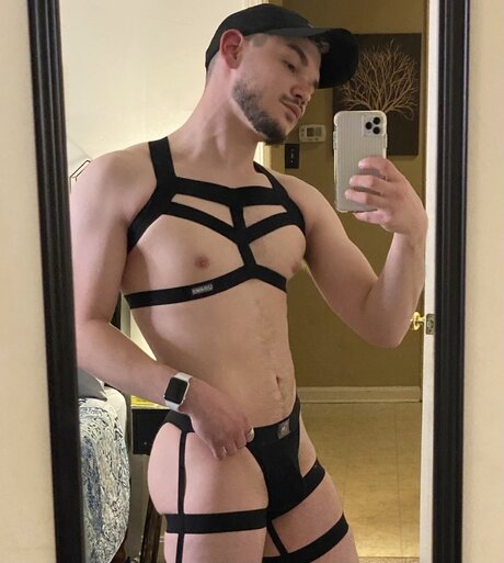 Beau Demont pretty star photo