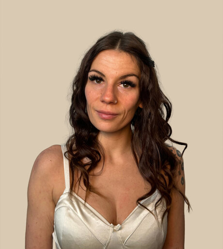 Lucie White_ art model gallery