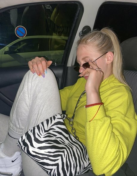 sucking cock onlyfans pretty images