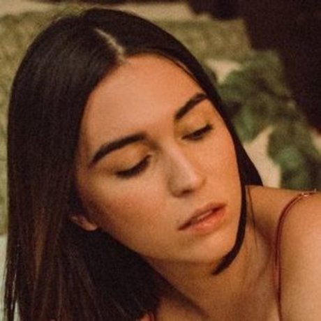 Alina Garza exclusive model photos