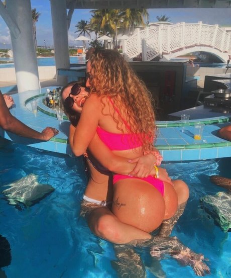 Ml Plnclver0 model sex photo